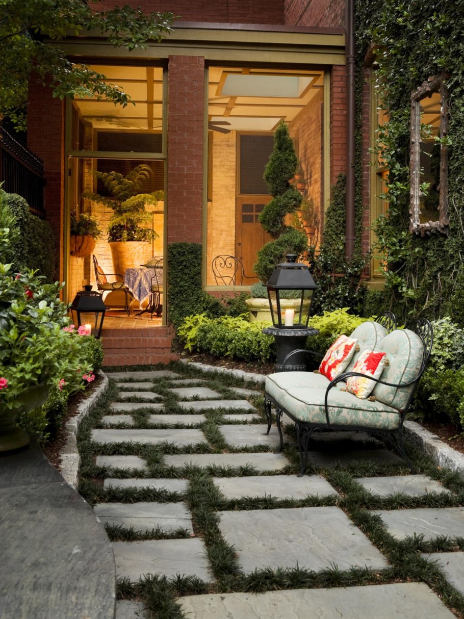 Широкое крыльцо