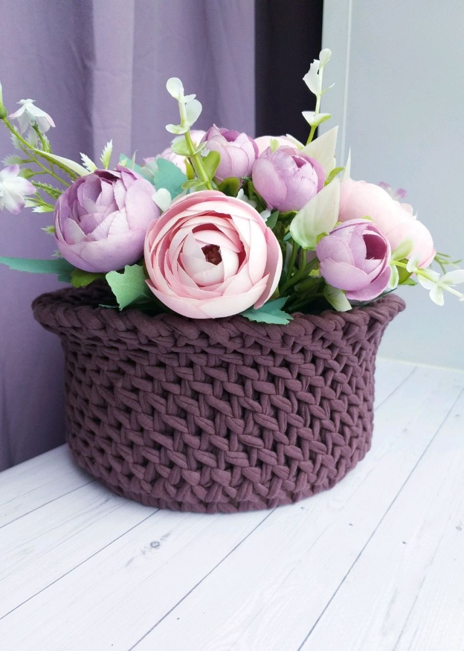 Вязаные корзины в интерьере