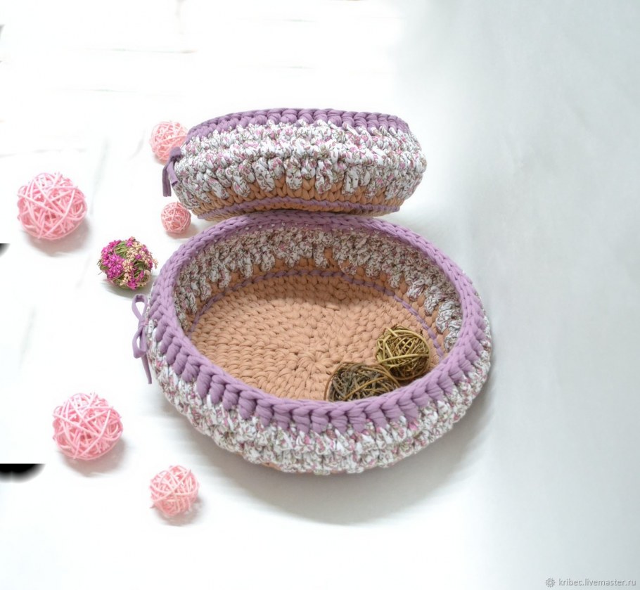 Вязаные корзинки
