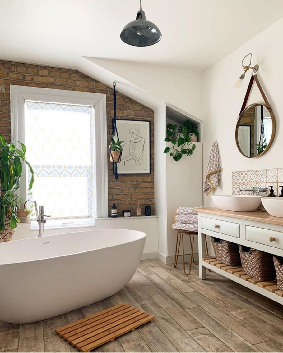 Зеркало в винтажном стиле для ванной