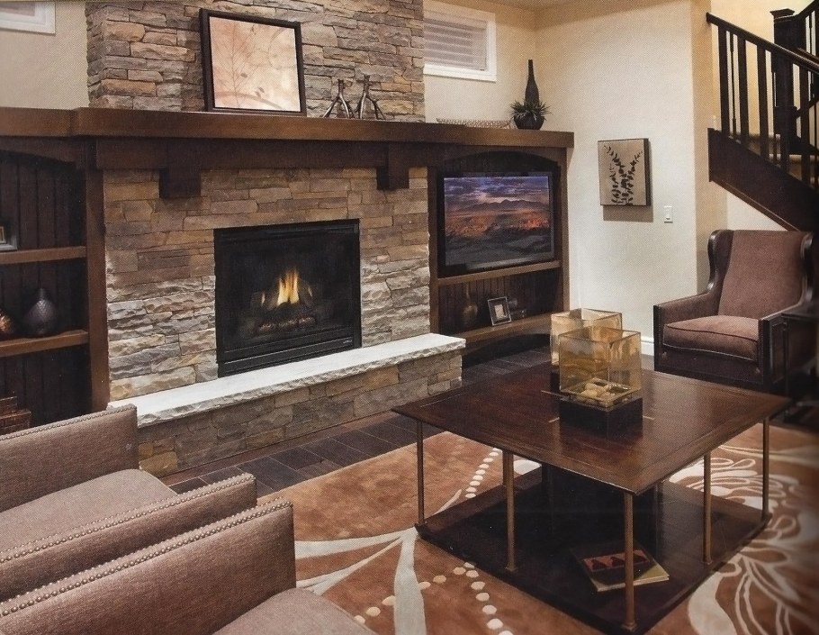 Телевизор над камином