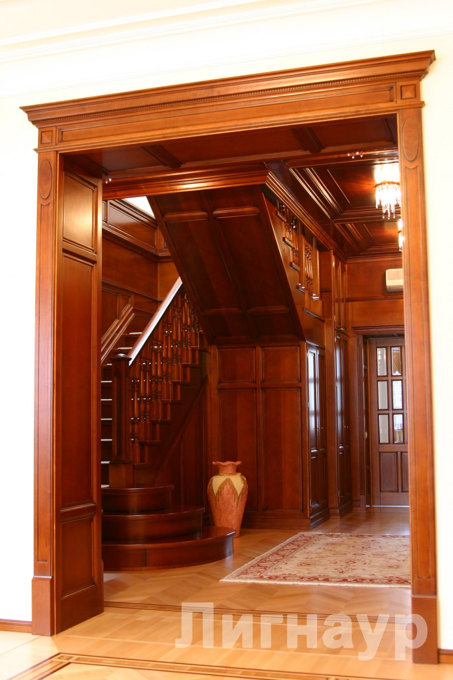 Коридор с колоннами