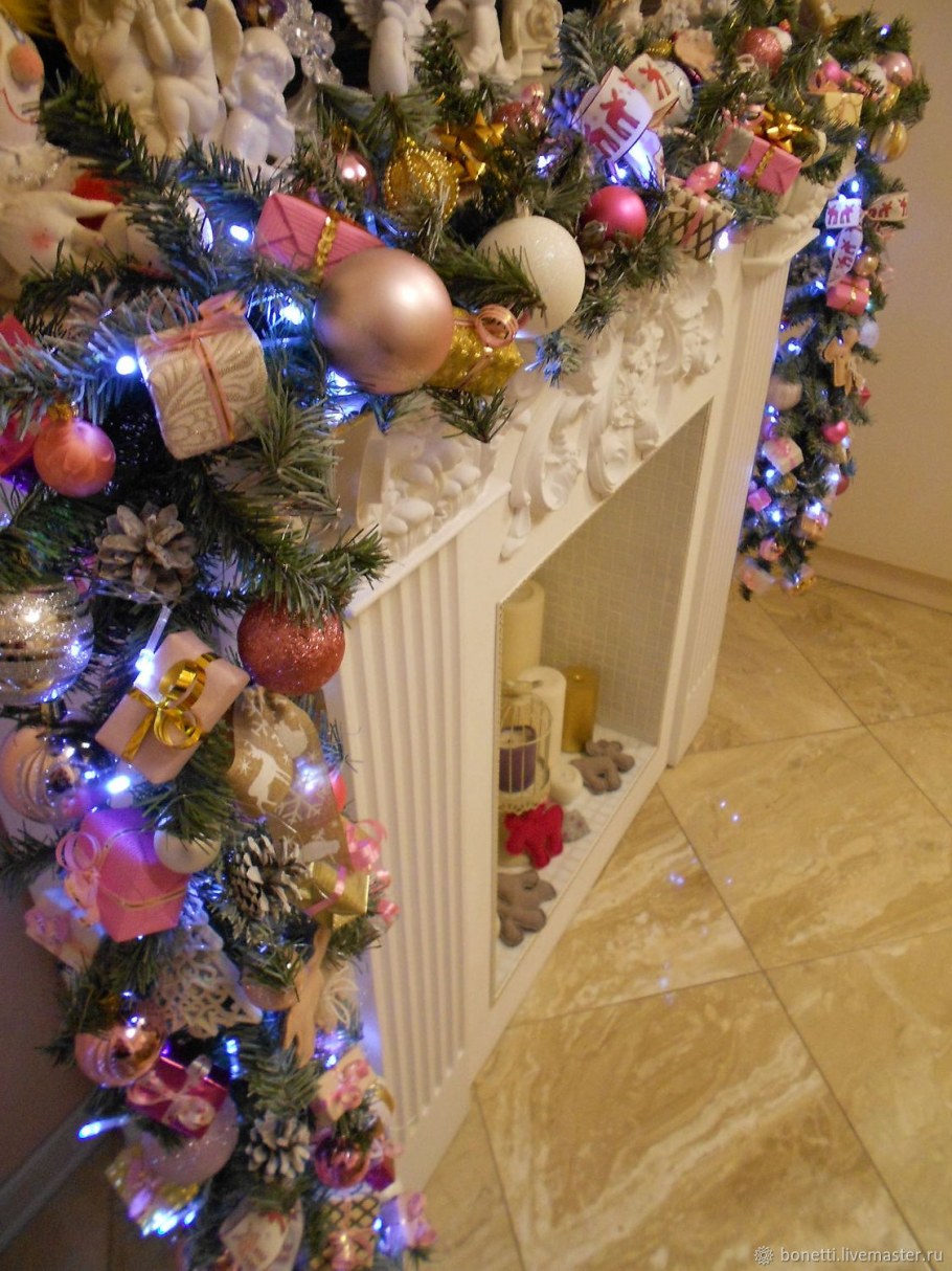 Новогоднее украшение камина