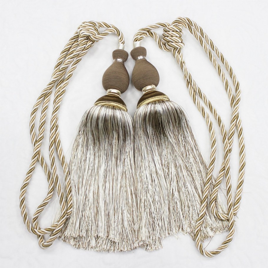 Подхваты для штор с бахромой
