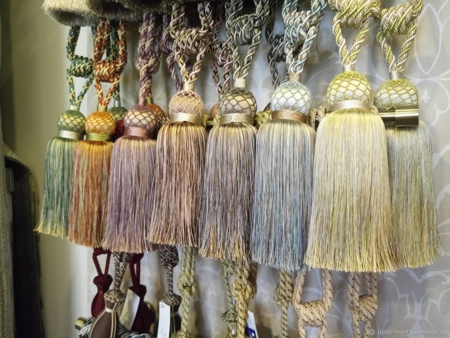 Бахрома с кисточками Anka la Parisienne