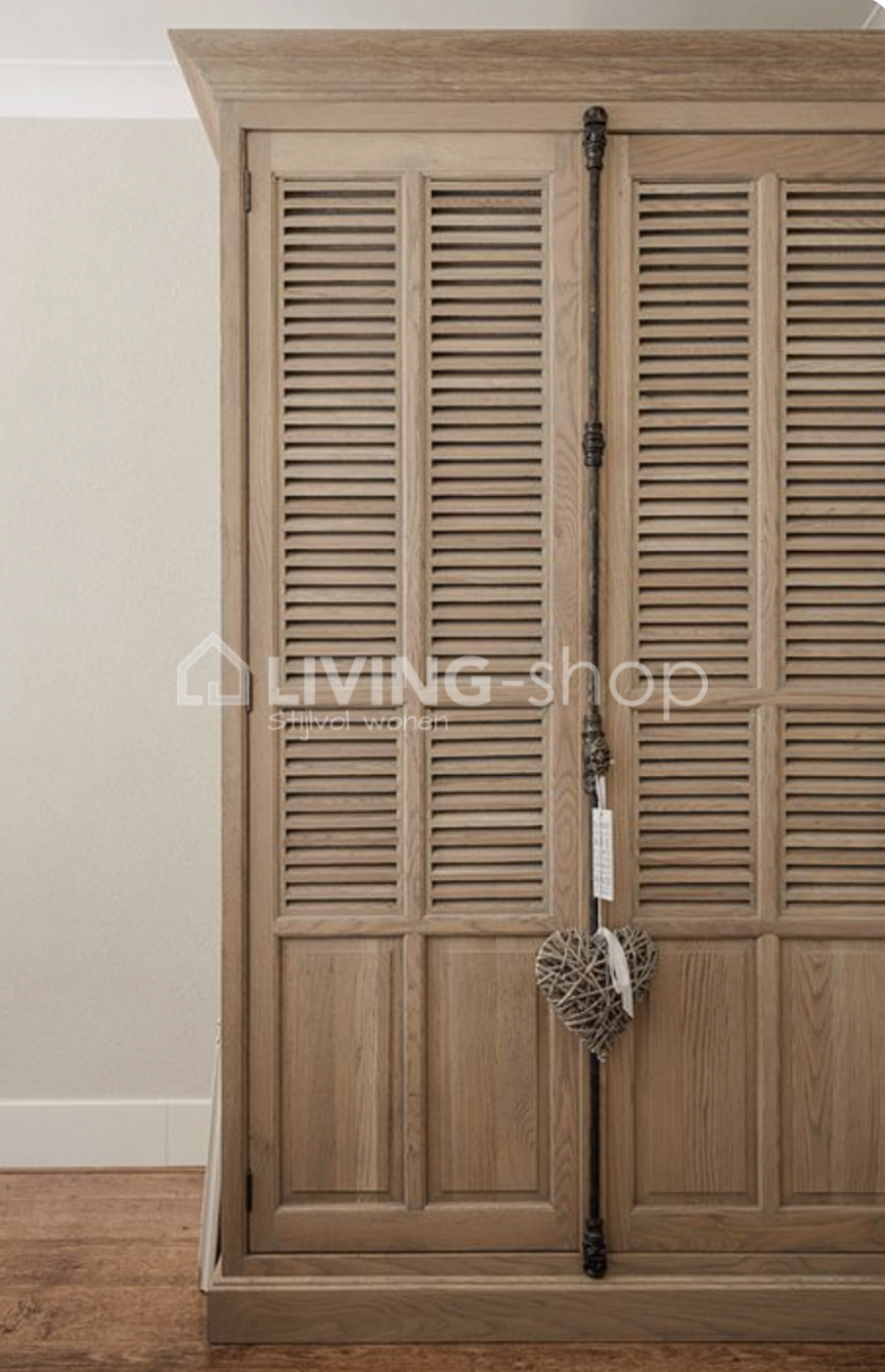 Шкаф в комнату