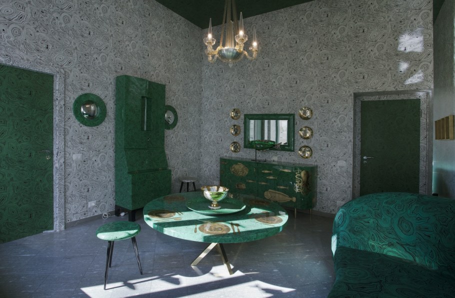 Цвет малахит в интерьере салона