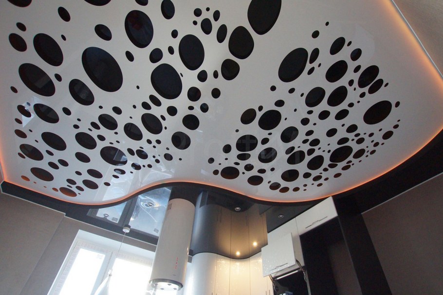 Нестандартные натяжные потолки