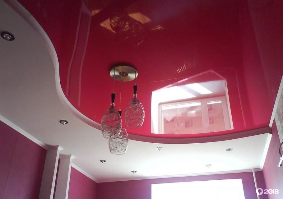 Натяжные потолки многоуровневые в зал