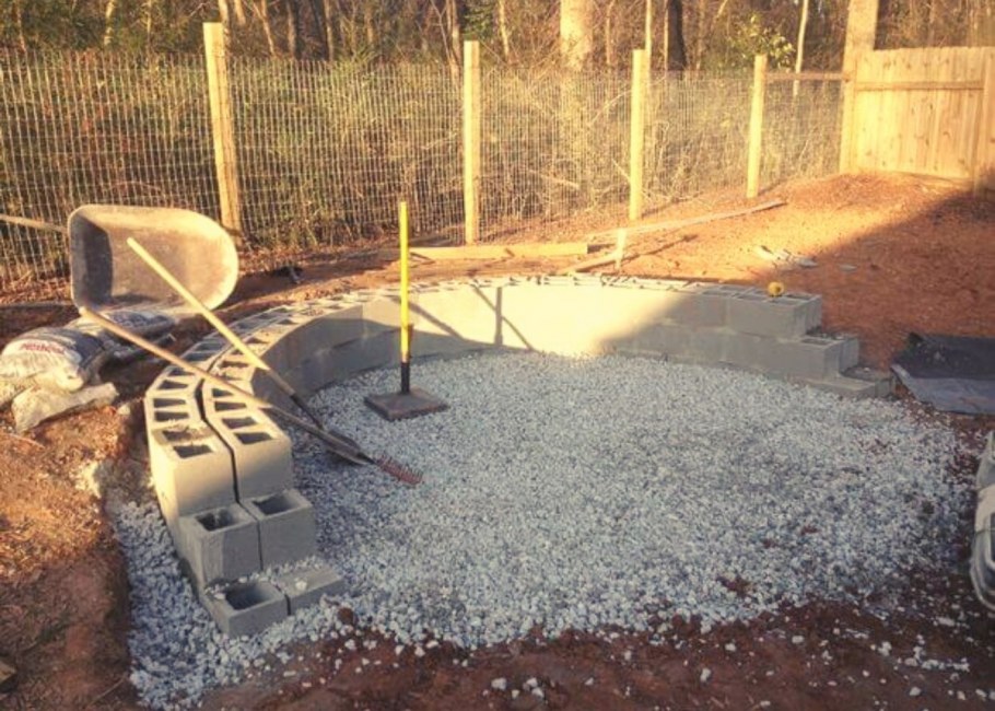 Площадка для барбекю из щебня