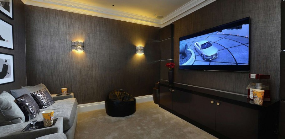 Комната с телевизором