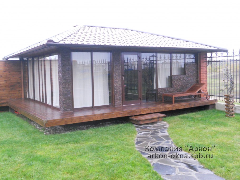 Беседка прямоугольная застекленная