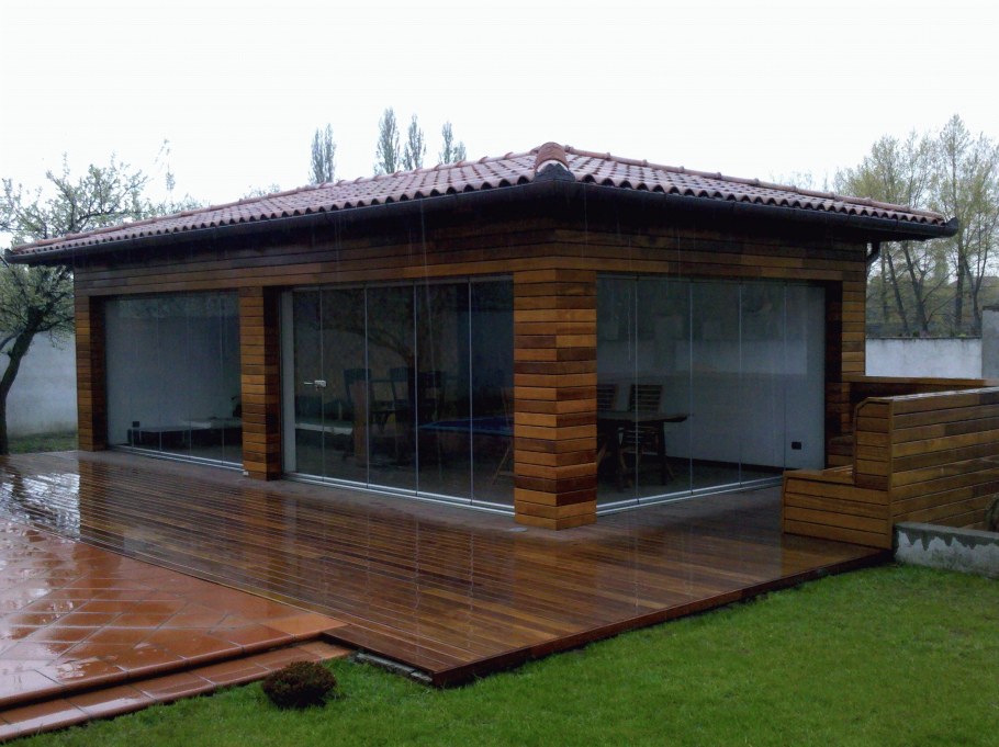 Стеклянные беседки с барбекю