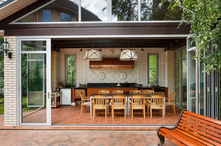 Летняя кухня застекленная