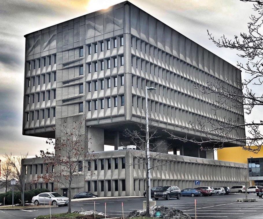 Брежневский брутализм