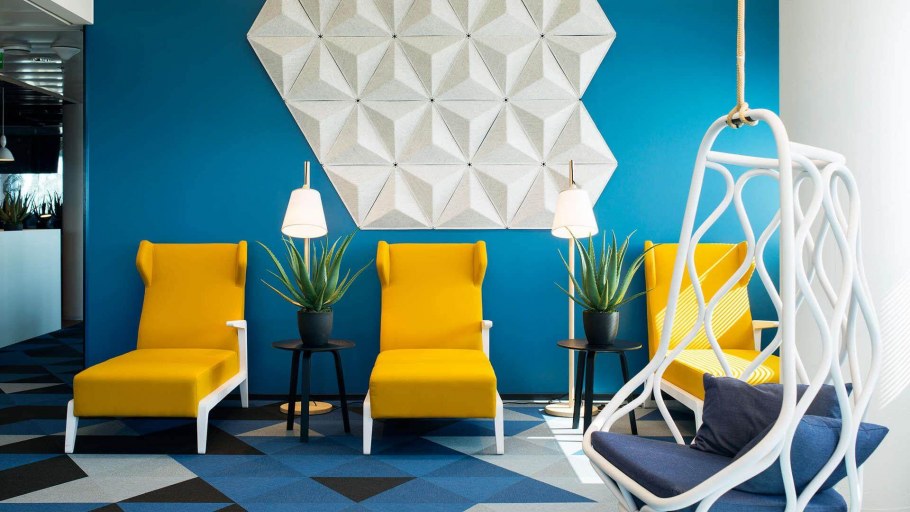 Цветные акценты в интерьере