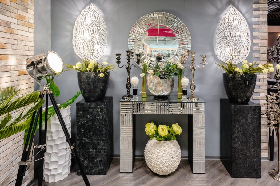 Декоративный интерьер