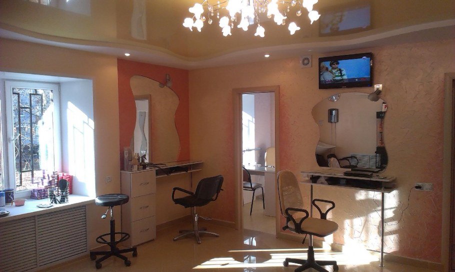 Студия красоты в пудровом цвете