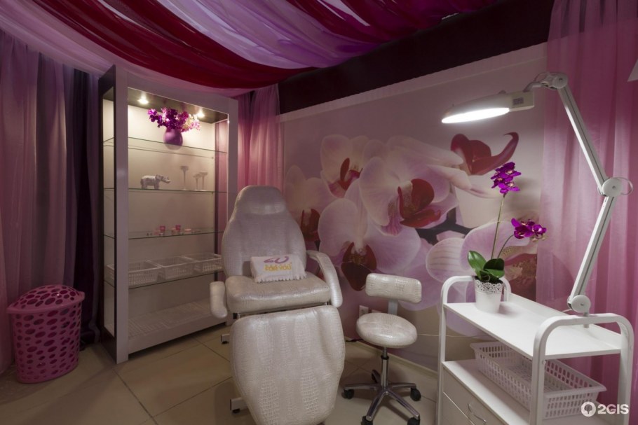 Интерьер студии ногтевого сервиса