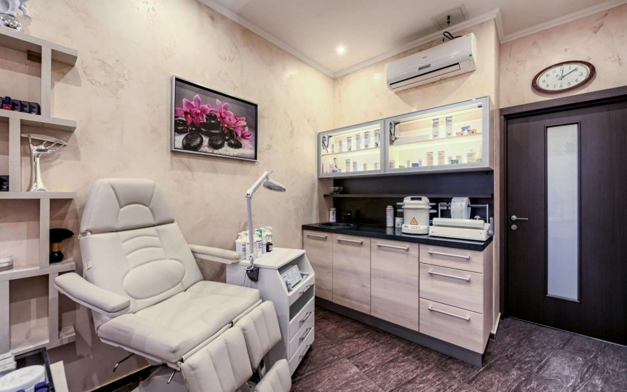 Красивый маникюрный кабинет