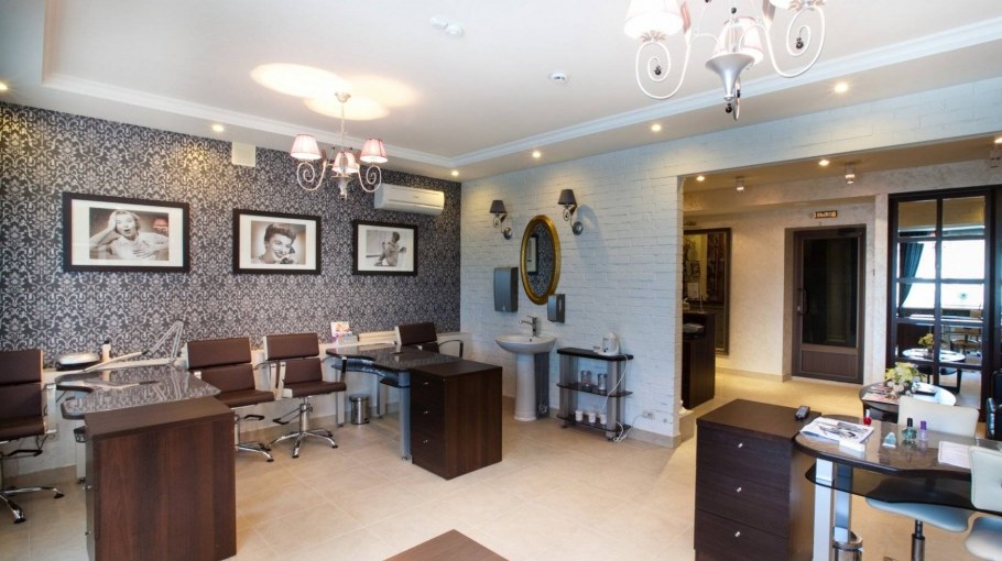 Салон красоты светлый интерьер