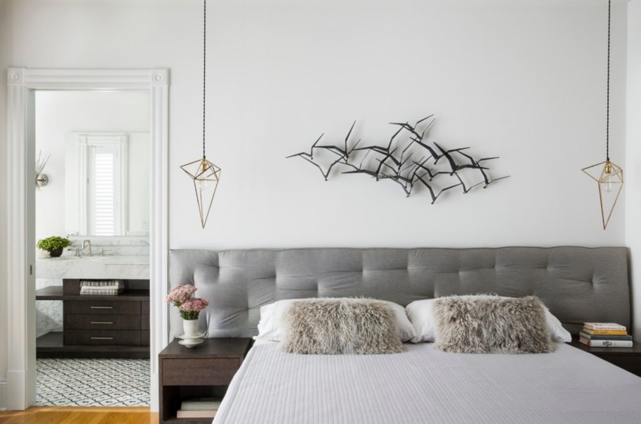 Декор стен в спальне