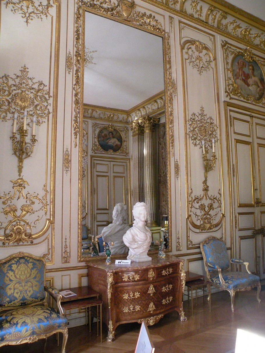 Маркиза Помпадур Елисейский дворец