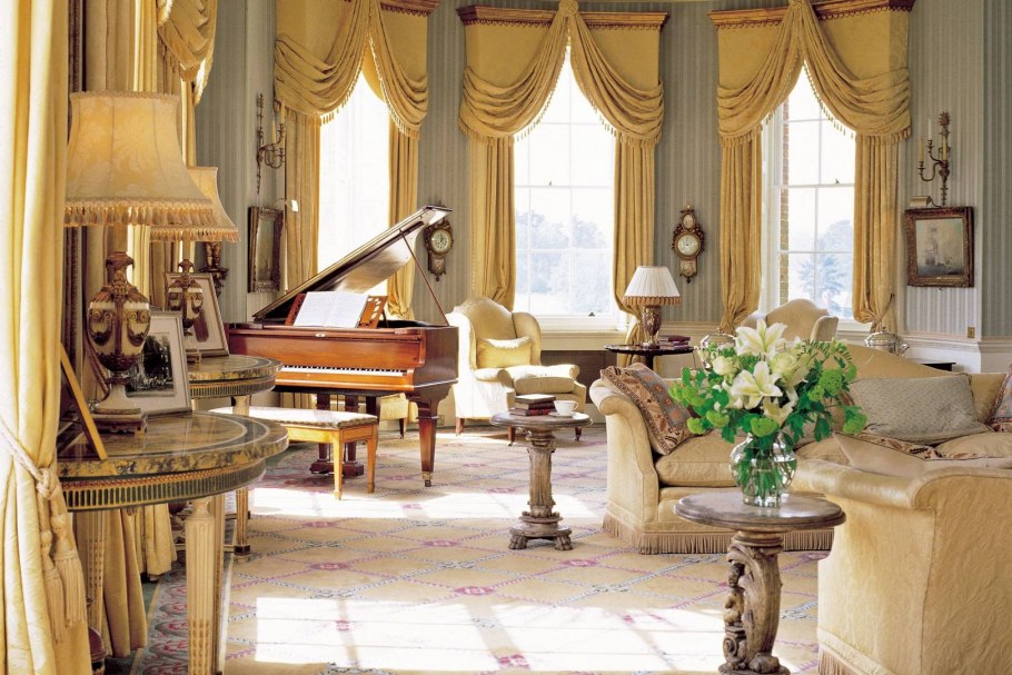 Historic Houses of Paris