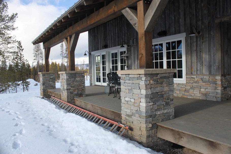 Дом-Шале с террасой на склоне