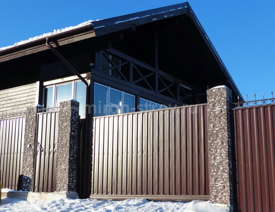 Забор в стиле Шале