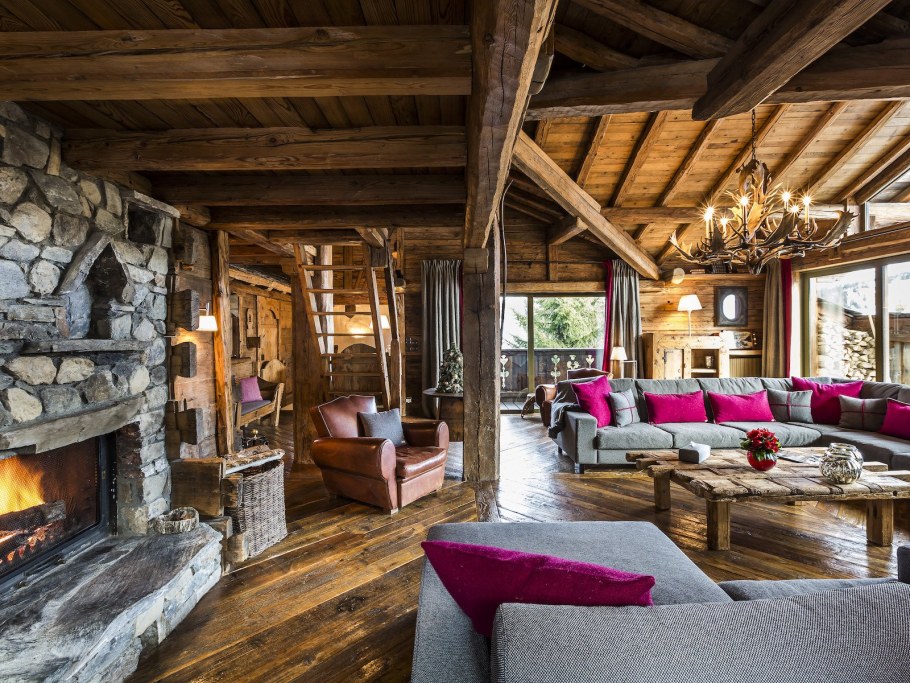 Гараж в стиле Шале