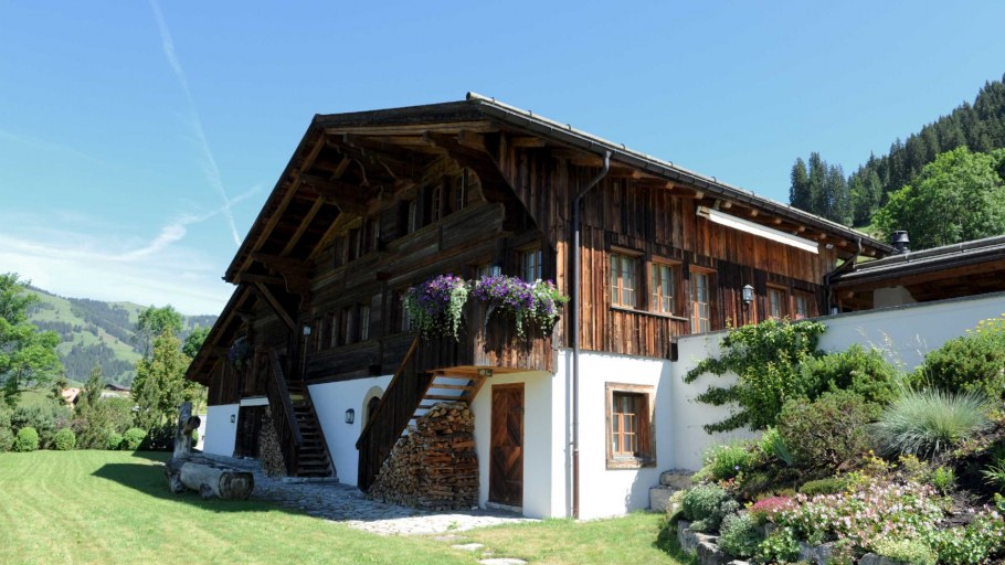 Дачный участок в стиле Шале