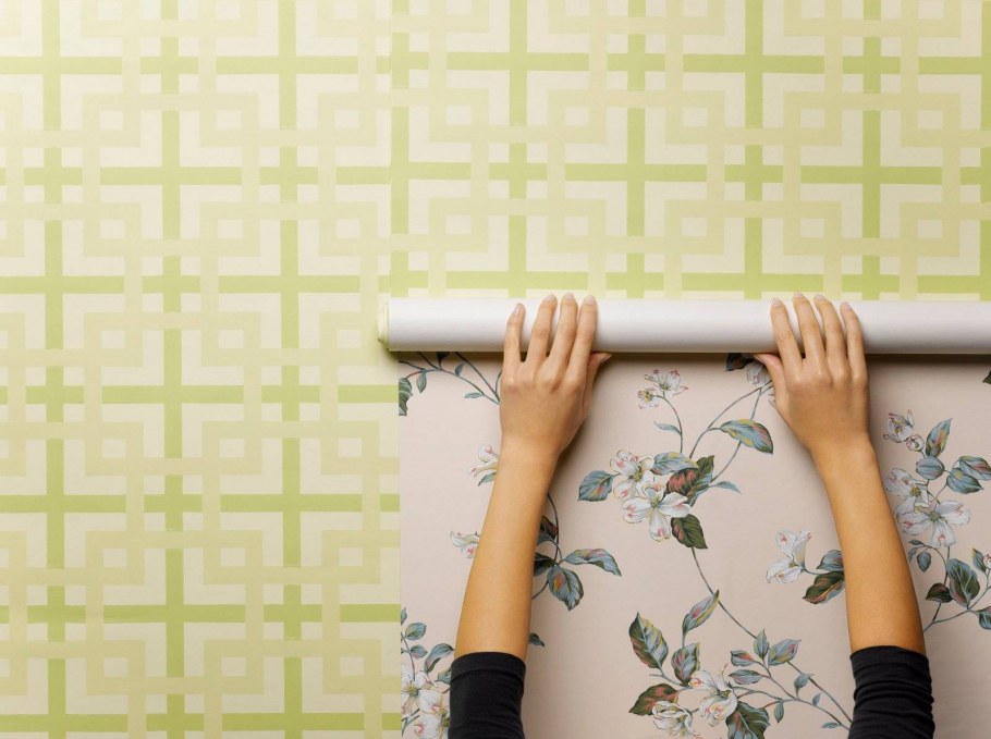 Оклеивание обоев