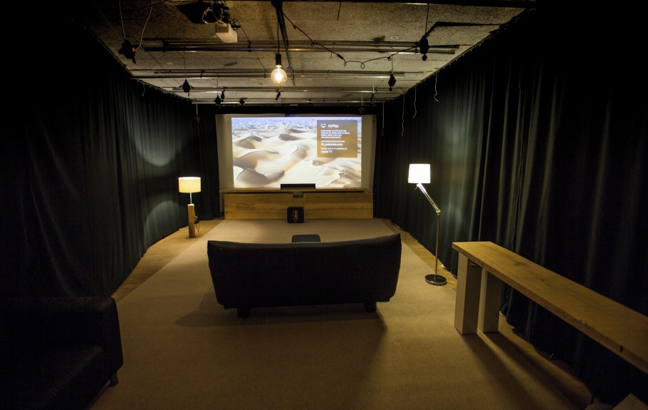 Столики для кинотеатра