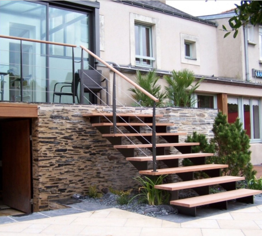 Наружная лестница на террасу