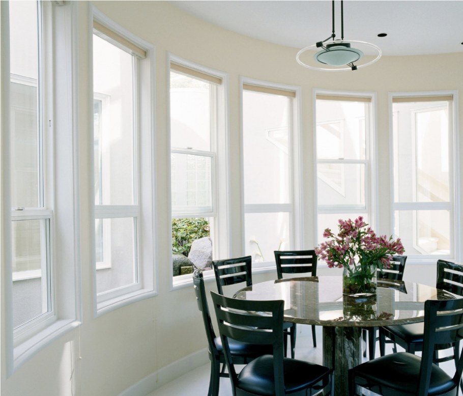 Столовая в эркере