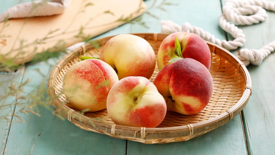 Нектарин краснодарец