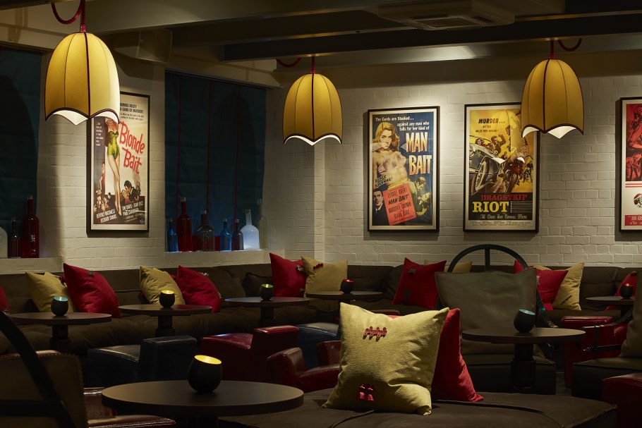 Интерьер кафе в стиле ретро