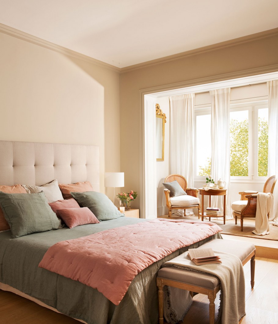 Уютная спальня в пастельных тонах