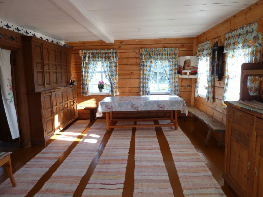 Русская изба Горница