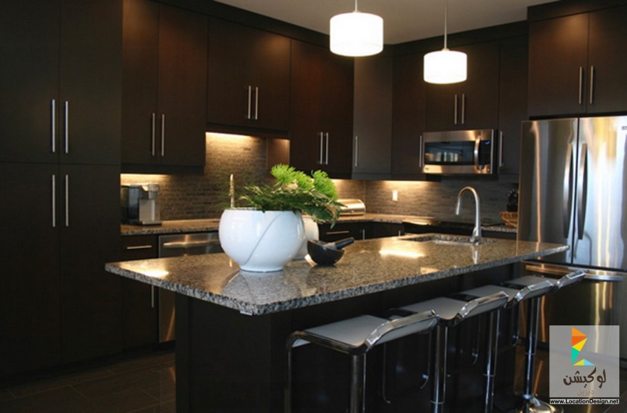 Кухня в темных тонах