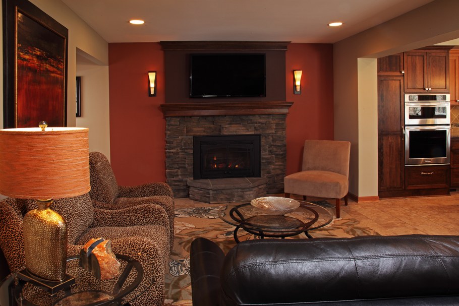 Гостиная с искусственным камином