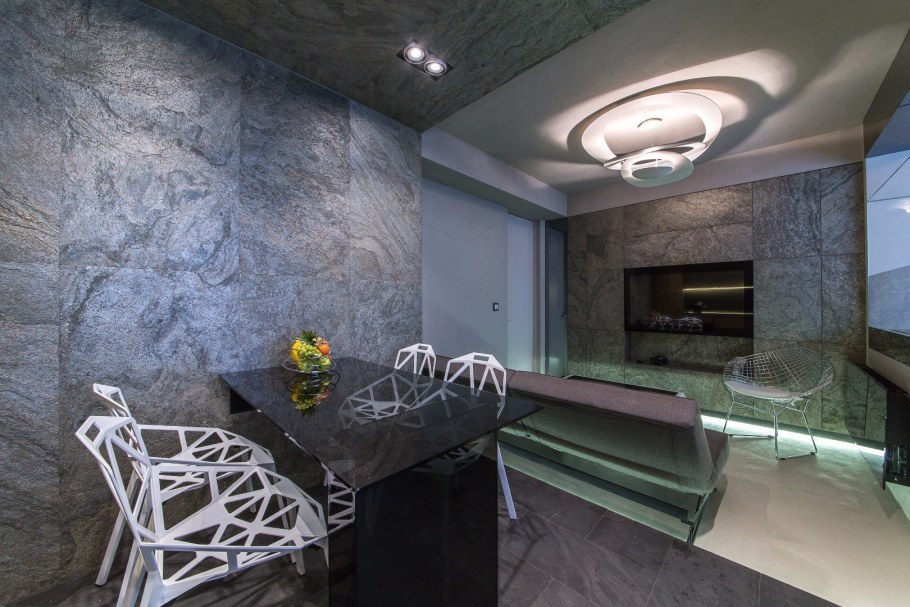 Мрамор Brown Marquina