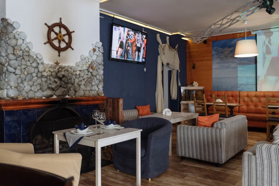 Гостиница космос на Типанова