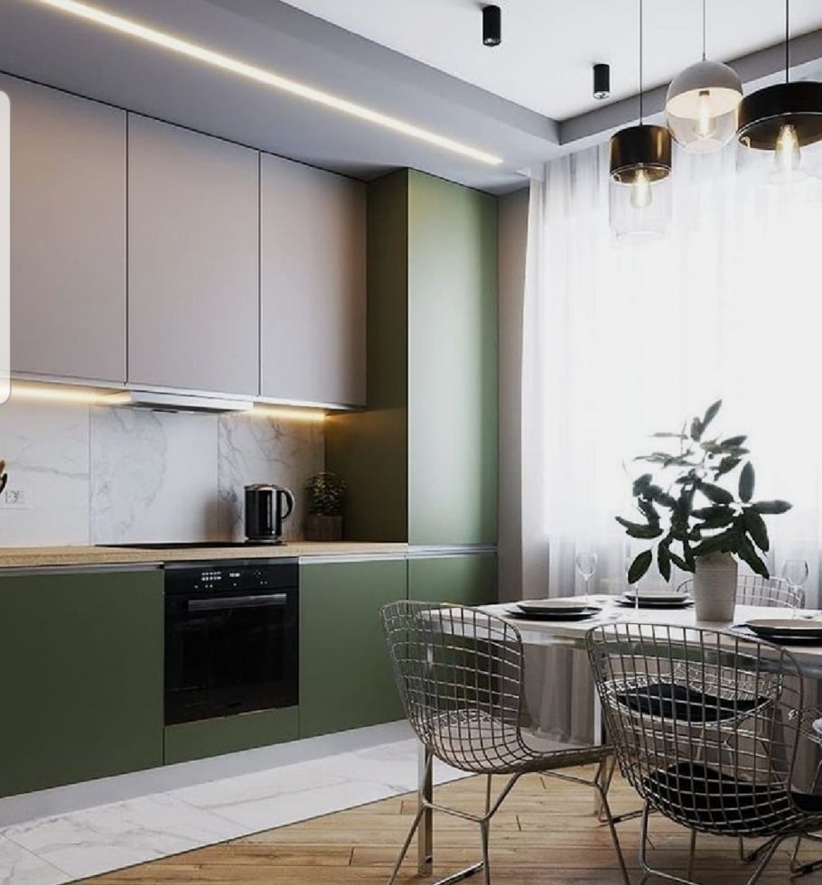 Зеленаякухня с белй столешницей