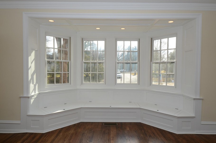 Подоконник на эркерное окно