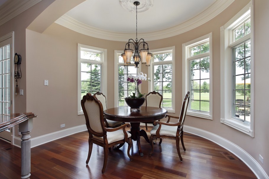 Арочный проем с кухни в эркер