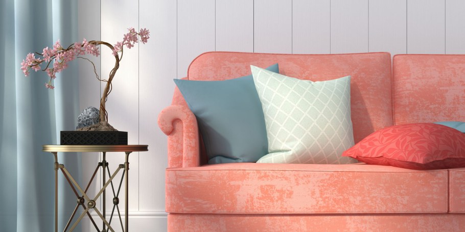 Гостиная в коралловых тонах