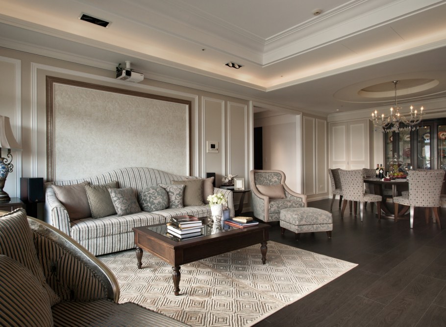 Гостиная в золотом стиле