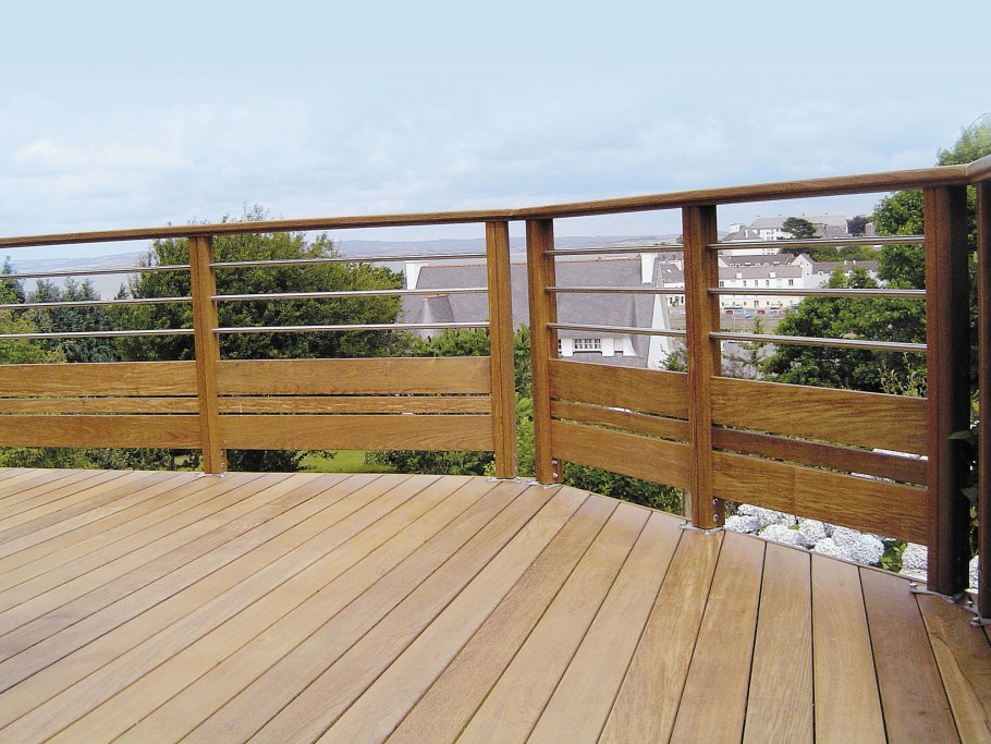 Горизонтальное ограждение террасы